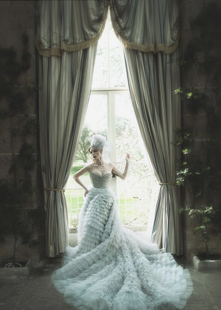 Graues Kleid | Leinwand-Bilder