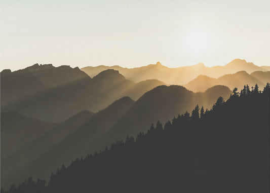 Rayons de soleil couchant sur les montagnes | Papier Peint Photo